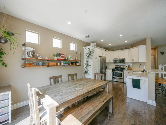 Detail Gallery Image 9 of 34 For 1064 Moreno Way, Placentia,  CA 92870 - 3 Beds | 2/1 Baths