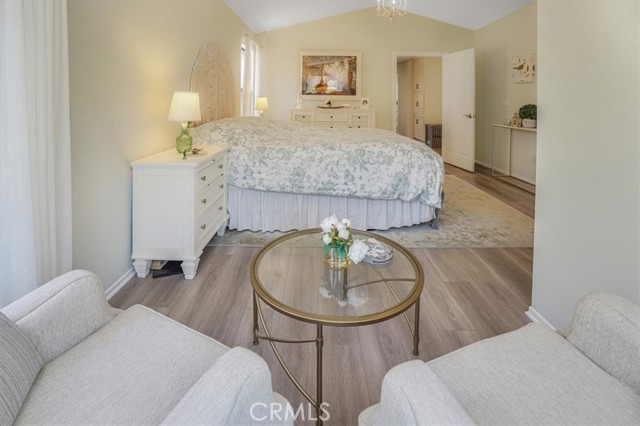 3931 Cottonwood Grove Trail, Calabasas CA: https://media.crmls.org/medias/1f055567-a3c7-4439-8f19-17fd46afe381.jpg