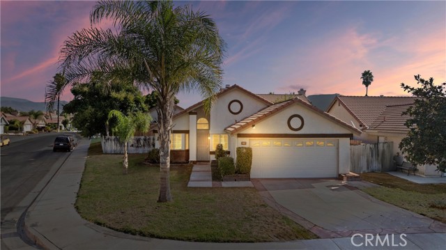 Detail Gallery Image 1 of 32 For 982 Merced Way, Hemet,  CA 92545 - 3 Beds | 2 Baths