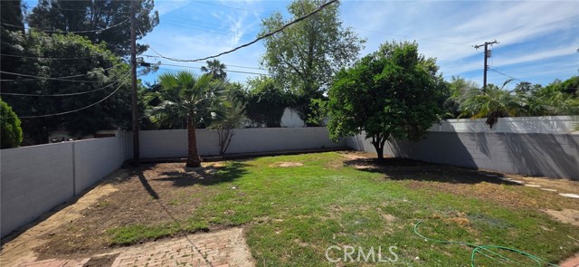 Detail Gallery Image 2 of 12 For 17606 Bessemer, Encino,  CA 91316 - 3 Beds | 1 Baths