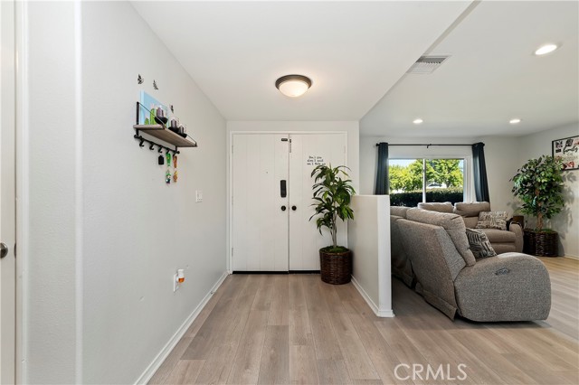 Detail Gallery Image 3 of 21 For 41597 Fulton Ave, Hemet,  CA 92544 - 3 Beds | 2 Baths