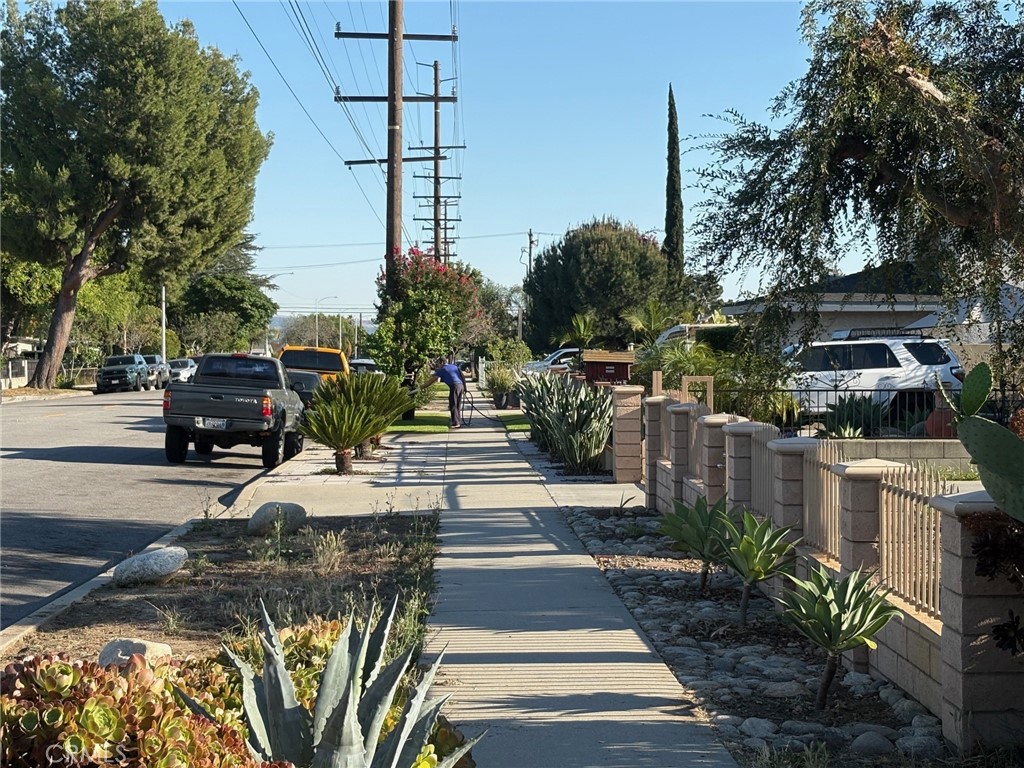 https://media.crmls.org/medias/1f08493a-1299-4dd8-aec7-eb68c3bca4ae.jpg?preset=X-Large