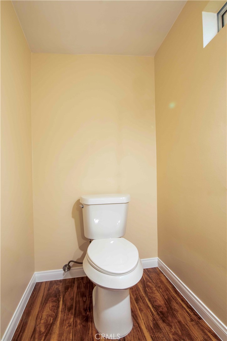 https://media.crmls.org/medias/1f085368-662a-4f4f-a015-af73e5f6b56a.jpg?preset=X-Large