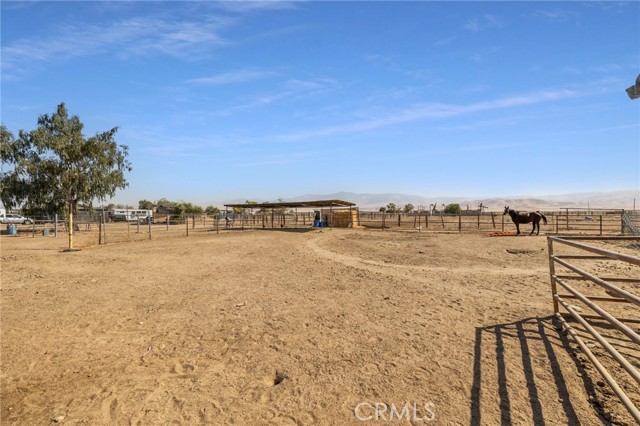 Detail Gallery Image 20 of 58 For 23301 Highway 166, Maricopa,  CA 93252 - 4 Beds | 2 Baths