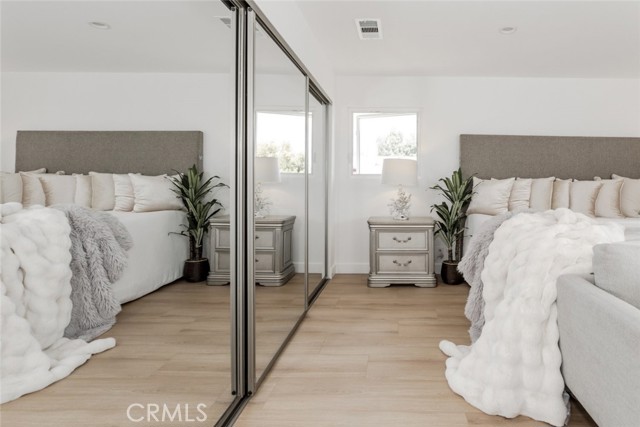 17101 Dearborn Street, Northridge CA: https://media.crmls.org/medias/1f08a4f0-fbf6-4084-bf0b-e7f0ae07a88f.jpg