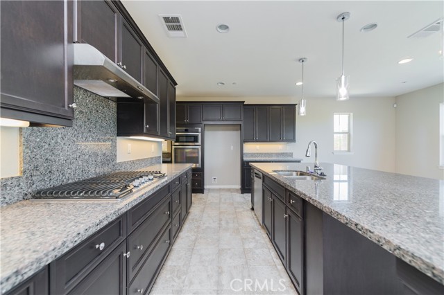 5514 Lisboa Street, Chino Hills CA: https://media.crmls.org/medias/1f08cbf0-75a0-424d-8545-62c13342bc89.jpg