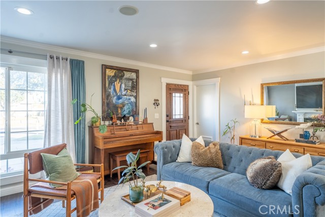 Detail Gallery Image 9 of 75 For 10130 Fallsvale Ln, Riverside,  CA 92503 - 3 Beds | 2 Baths