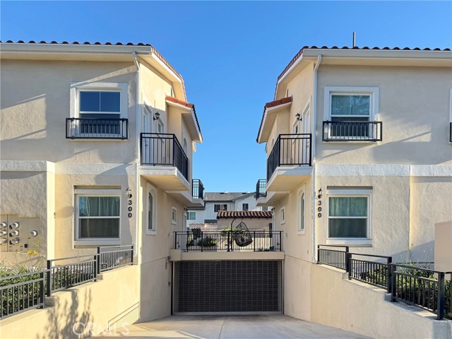 Detail Gallery Image 7 of 17 For 300 E Alhambra Rd #E,  Alhambra,  CA 91801 - 2 Beds | 3 Baths