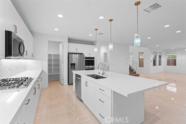 Detail Gallery Image 17 of 45 For 35963 Bertain Dr, Palm Desert,  CA 92211 - 4 Beds | 3/1 Baths