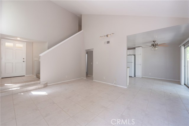 385 Stanford Court, Irvine CA: https://media.crmls.org/medias/1f0b7bf6-108e-4068-a763-92634cf350d9.jpg