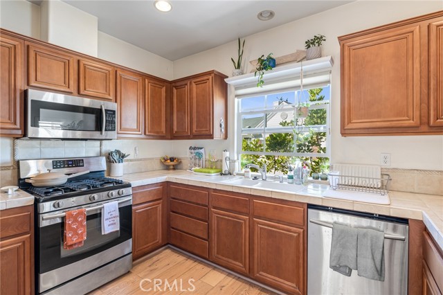 Detail Gallery Image 12 of 35 For 102 Strawflower St, Ladera Ranch,  CA 92694 - 2 Beds | 2 Baths