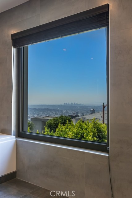 Detail Gallery Image 26 of 62 For 2111 Rimcrest Dr, Glendale,  CA 91207 - 4 Beds | 5 Baths