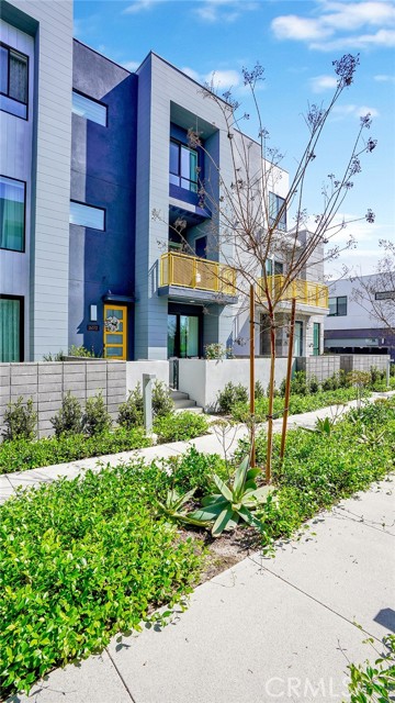 Detail Gallery Image 31 of 38 For 16372 Moonstone Cir, Tustin,  CA 92782 - 3 Beds | 3/1 Baths