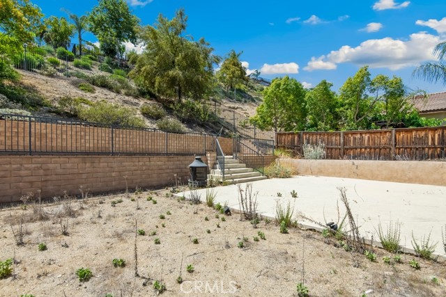 Detail Gallery Image 29 of 33 For 29483 Rock Point Dr, Lake Elsinore,  CA 92530 - 5 Beds | 3 Baths