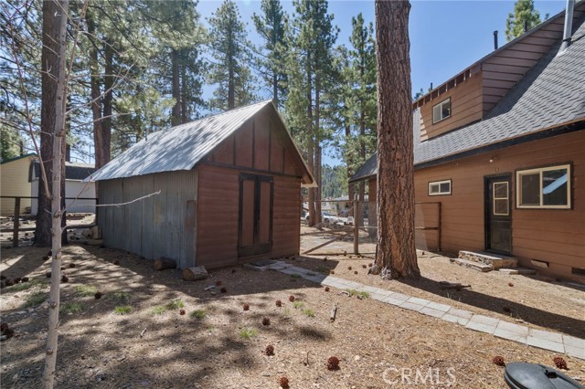 Detail Gallery Image 20 of 23 For 38992 Bayview Ln, Big Bear Lake,  CA 92315 - 4 Beds | 1/1 Baths