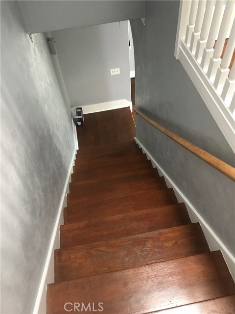 254 E Glenarm Street, Pasadena CA: https://media.crmls.org/medias/1f0df004-3e66-4115-b807-782236302f77.jpg