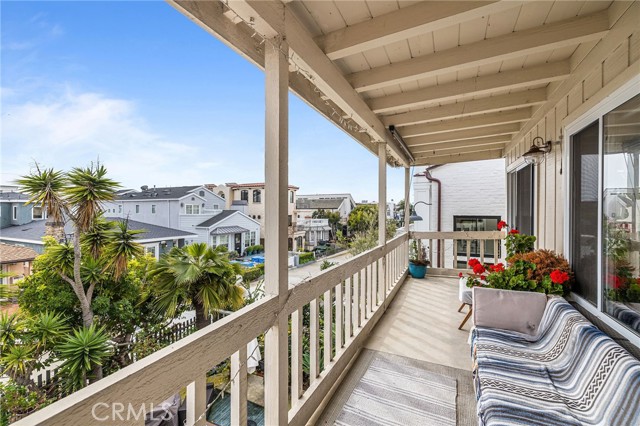 429 10th Street, Manhattan Beach, California 90266, ,Residential Income,Sold,10th,SB24048122