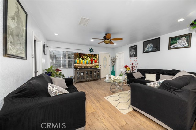 Detail Gallery Image 9 of 26 For 12005 Washington Bld, Whittier,  CA 90606 - 3 Beds | 1/1 Baths