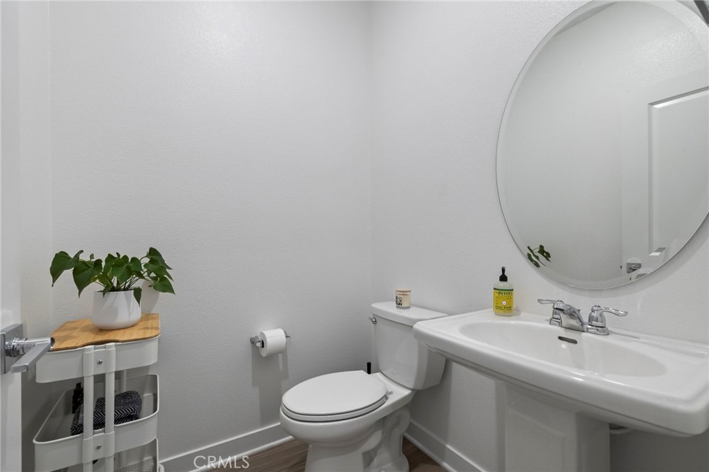 https://media.crmls.org/medias/1f0e7a5a-8407-49f5-951e-ad2f8e1f7438.jpg?preset=X-Large