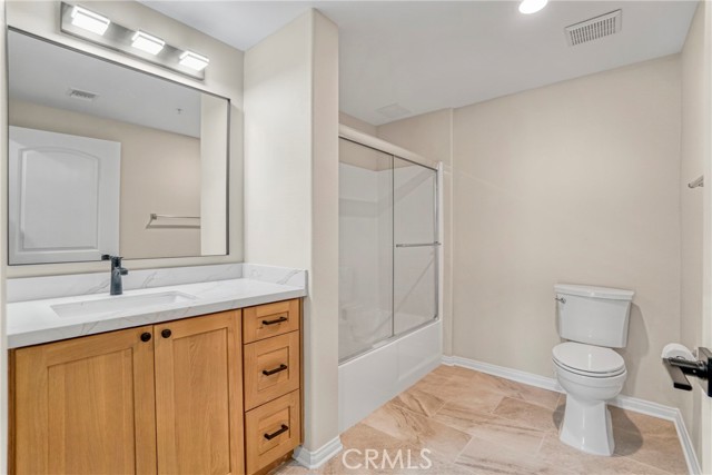 Detail Gallery Image 9 of 26 For 3740 Santa Rosalia Dr #416,  Los Angeles,  CA 90008 - 1 Beds | 1 Baths