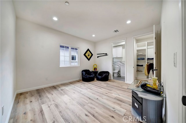 1101 N Maclay Avenue # 8, San Fernando, California 91340, 2 Bedrooms Bedrooms, ,3 BathroomsBathrooms,Residential Lease,For Rent,1101 N Maclay Avenue # 8,CRSR24057100