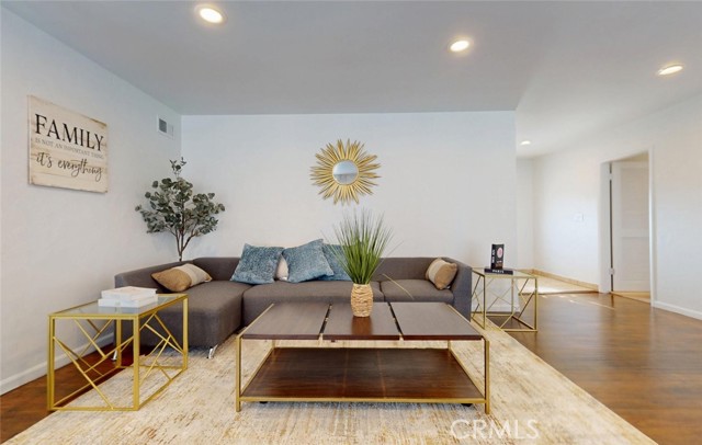 Detail Gallery Image 12 of 23 For 17965 Wellington, Tustin,  CA 92780 - 3 Beds | 2 Baths