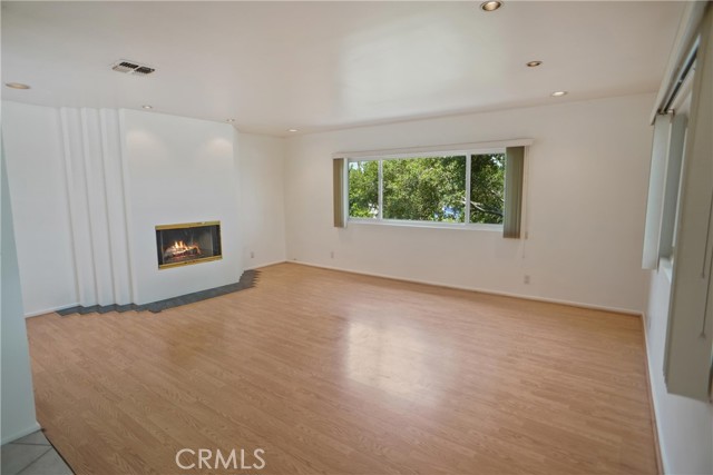 4182 Sunswept Drive, Studio City CA: https://media.crmls.org/medias/1f1095b6-fdc3-42a4-a1f6-a3da59d95fa8.jpg