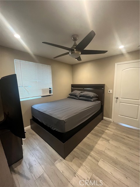 Detail Gallery Image 7 of 8 For 13200 13202 Wentworth St, Arleta,  CA 91331 - 5 Beds | 3 Baths