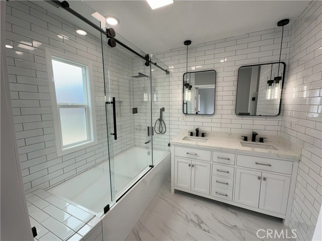 8460 Truxton Avenue, Los Angeles CA: https://media.crmls.org/medias/1f10c8c3-963c-4a7e-8a2b-8593fec96fa1.jpg