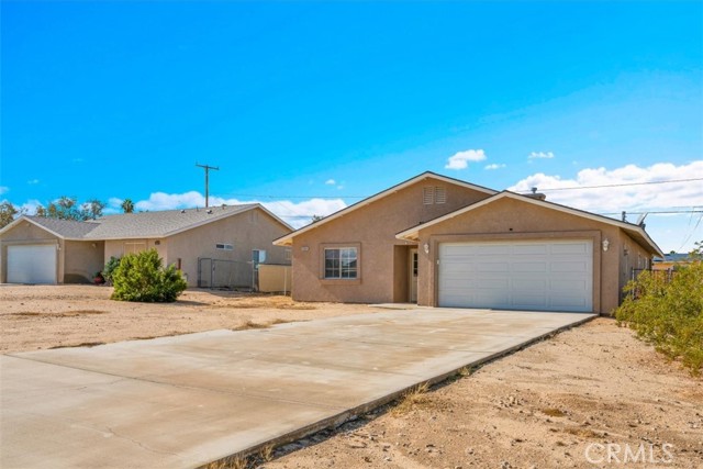 Detail Gallery Image 2 of 37 For 5564 Mariposa, Twentynine Palms,  CA 92277 - 3 Beds | 2 Baths