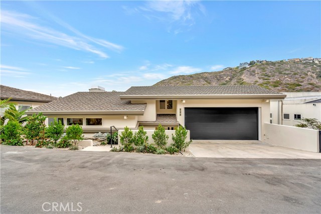 Detail Gallery Image 3 of 68 For 553 Temple Hills Dr, Laguna Beach,  CA 92651 - 5 Beds | 4/1 Baths