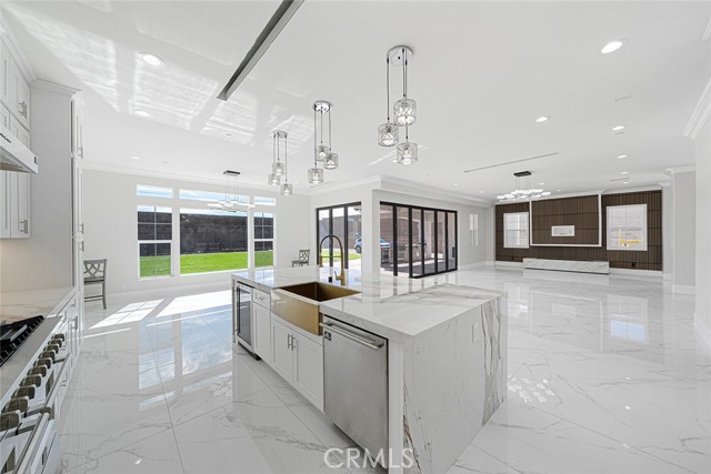 Detail Gallery Image 7 of 13 For 13705 Copley Dr, Rancho Cucamonga,  CA 91739 - 5 Beds | 5/1 Baths