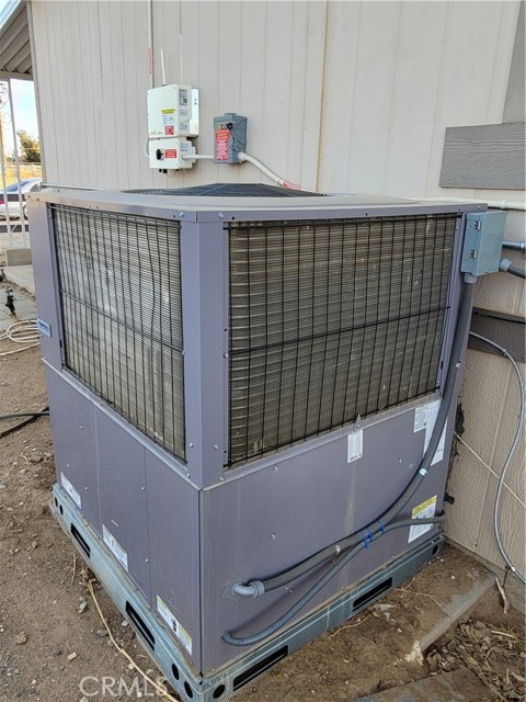 Detail Gallery Image 6 of 53 For 11106 Baldy Mesa Rd, Victorville,  CA 92392 - 3 Beds | 2 Baths