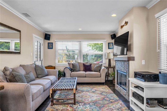 2922 Perkins Lane, Redondo Beach, California 90278, 3 Bedrooms Bedrooms, ,1 BathroomBathrooms,Residential,Sold,Perkins,SB22186949