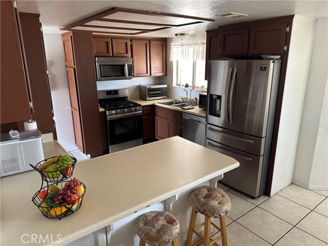 11780 Jamacha Road, Apple Valley CA: https://media.crmls.org/medias/1f165701-f60c-4ee4-a07c-b50df1fab285.jpg