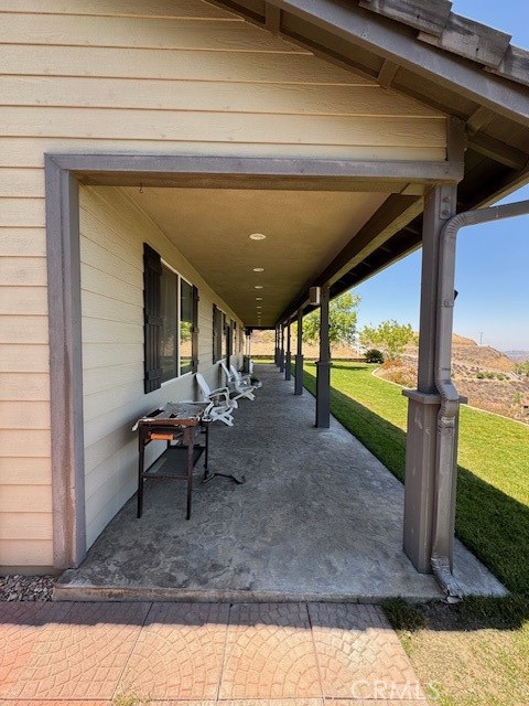 21650 Skyhill Place, Perris CA: https://media.crmls.org/medias/1f174ee4-1b51-4ea8-a83c-1edaa664c3fa.jpg