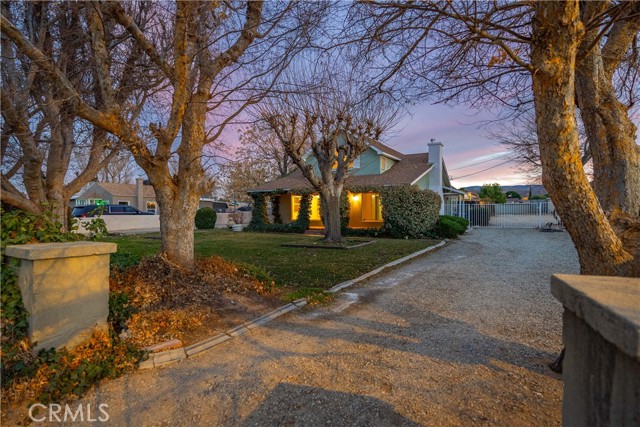 Detail Gallery Image 15 of 63 For 5542 Columbia Way, Lancaster,  CA 93536 - 4 Beds | 2/1 Baths