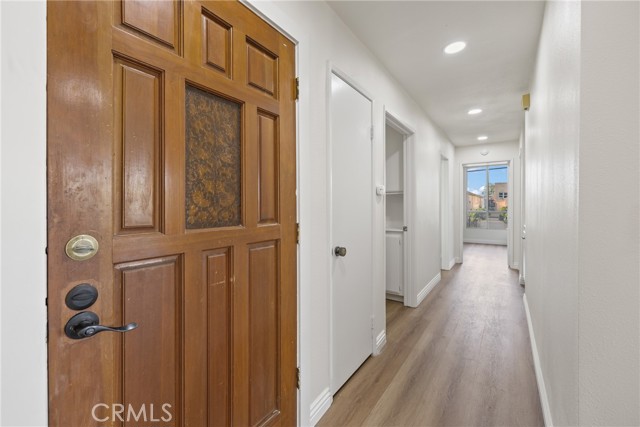 225 Hermosa Ave, Long Beach CA: https://media.crmls.org/medias/1f190a55-3297-4c53-b978-6a5ff3f68489.jpg