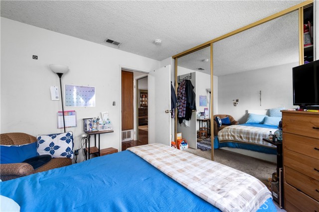 4421 N Sunflower Avenue, Covina CA: https://media.crmls.org/medias/1f197cd7-d798-4ea1-abf2-08acb318ddb1.jpg