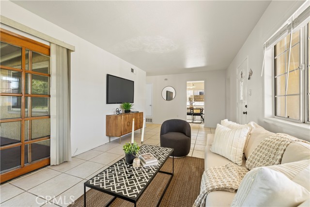 Detail Gallery Image 7 of 36 For 4722 N Fircroft, Covina,  CA 91722 - 4 Beds | 2 Baths