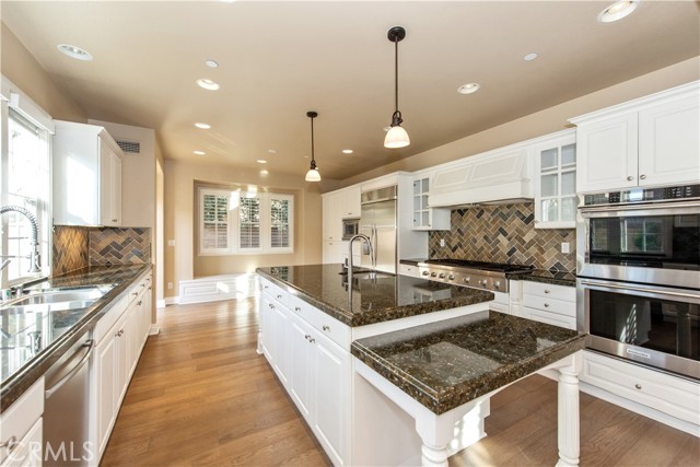 Detail Gallery Image 8 of 31 For 23 Breezes, Irvine,  CA 92620 - 4 Beds | 4/1 Baths