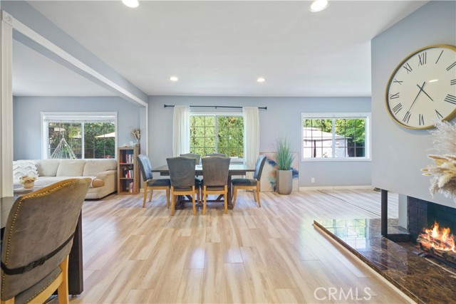 Detail Gallery Image 1 of 48 For 6916 Claire Ave, Reseda,  CA 91335 - 4 Beds | 3 Baths