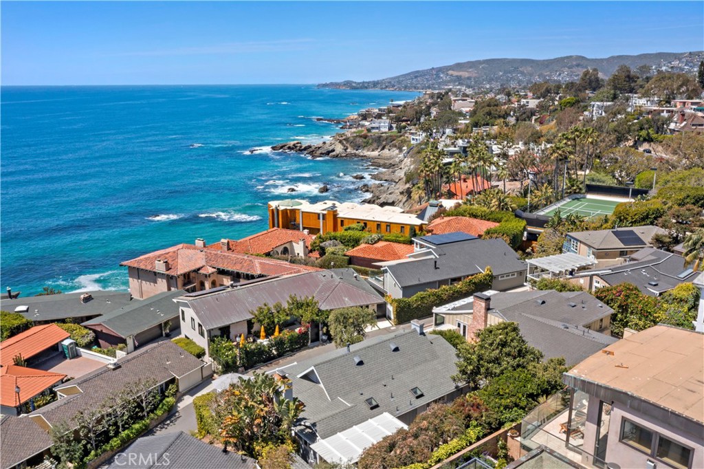 1f1b938d Ee73 4f4b 991e C48937a08035