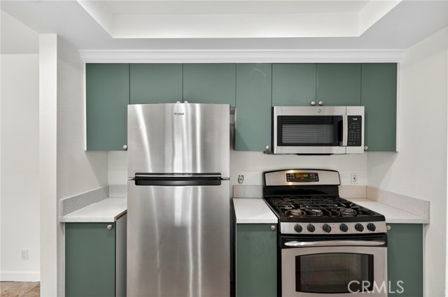 Detail Gallery Image 10 of 27 For 9714 Sepulveda Bld #201,  North Hills,  CA 91343 - 3 Beds | 2 Baths