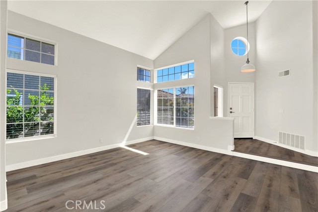 14 Reata, Rancho Santa Margarita CA: https://media.crmls.org/medias/1f1c56c0-1f08-485c-a935-2e3291ea68ee.jpg