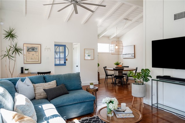 517 5th Street, Manhattan Beach, California 90266, 3 Bedrooms Bedrooms, ,2 BathroomsBathrooms,Residential,Sold,5th,SB22046594