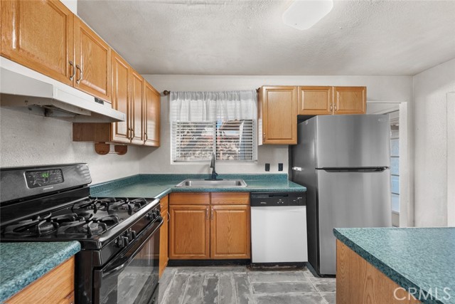 Detail Gallery Image 21 of 68 For 44221 4th St, Lancaster,  CA 93535 - 3 Beds | 2 Baths
