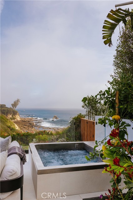 Detail Gallery Image 18 of 19 For 212 Hazel Dr, Corona Del Mar,  CA 92625 - 4 Beds | 3/1 Baths