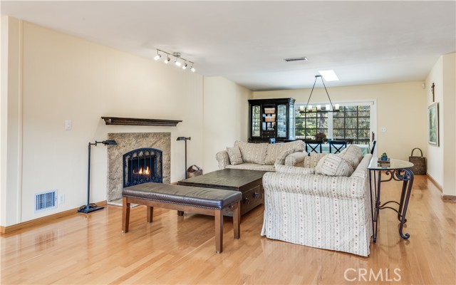 Living Room with fireplace