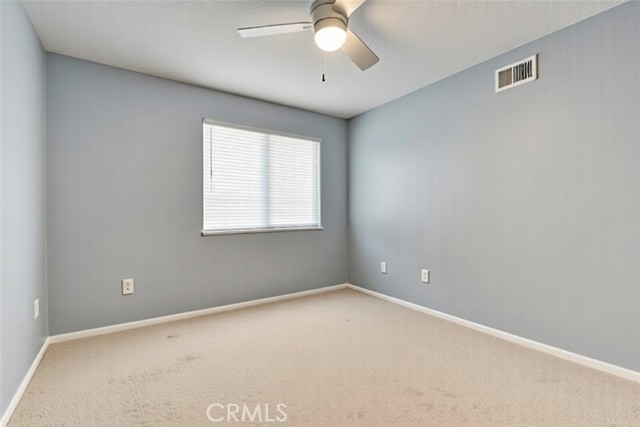 Detail Gallery Image 28 of 46 For 14218 Yellowstone Ln, Canyon Country,  CA 91387 - 6 Beds | 4 Baths